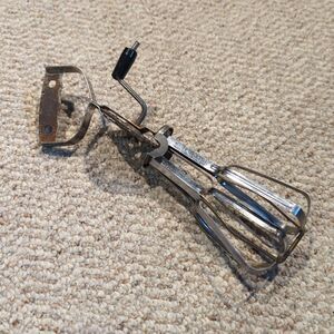 Vinatge Turner & Seymour Rotary Egg Beater Hand Mixer Manual Made CT USA